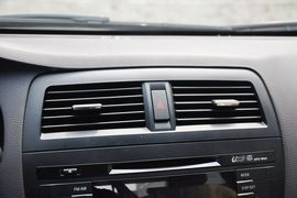 2012款广汽传祺2.0L自动豪华版