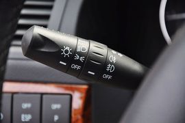 2012款广汽传祺2.0L自动豪华版