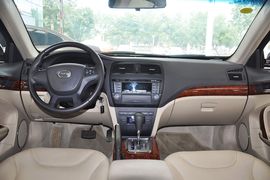 2012款广汽传祺2.0L自动豪华版