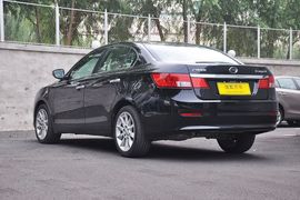 2012款广汽传祺2.0L自动豪华版