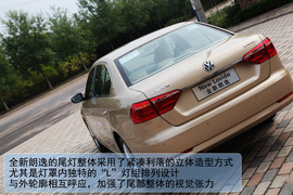 2013款上海大众朗逸抢先体验