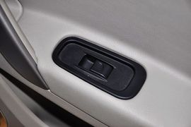 2012款江淮和悦1.5L手动尊逸型