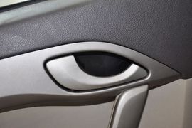 2012款江淮和悦1.5L手动尊逸型