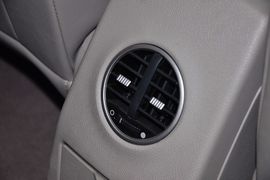 2012款江淮和悦1.5L手动尊逸型