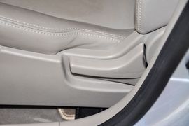 2012款江淮和悦1.5L手动尊逸型