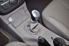 2012款江淮和悦1.5L手动尊逸型