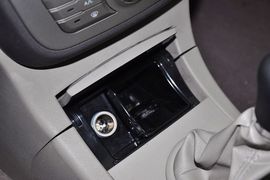 2012款江淮和悦1.5L手动尊逸型