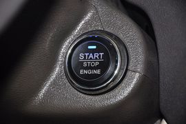 2012款江淮和悦1.5L手动尊逸型