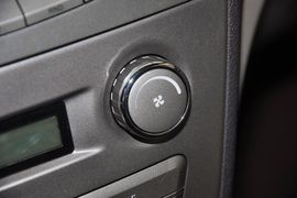 2012款江淮和悦1.5L手动尊逸型