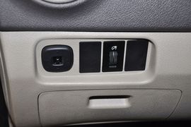 2012款江淮和悦1.5L手动尊逸型