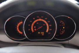 2012款江淮和悦1.5L手动尊逸型