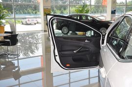 2011款福特蒙迪欧致胜2.3L豪华型