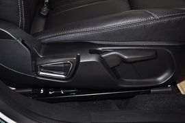 2011款福特蒙迪欧致胜2.3L豪华型