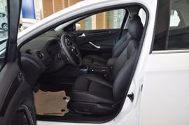 2011款福特蒙迪欧致胜2.3L豪华型