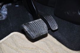 2011款福特蒙迪欧致胜2.3L豪华型