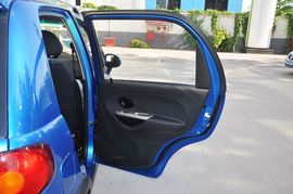 2012款宝骏乐驰1.2L手动活力型