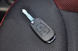 2012款宝骏乐驰1.2L手动活力型