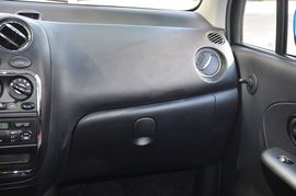 2012款宝骏乐驰1.2L手动活力型