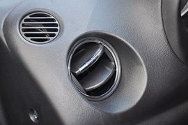 2012款宝骏乐驰1.2L手动活力型