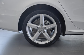 2013款奥迪A4L
