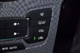 全新比亚迪速锐1.5TID豪华型