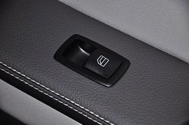 2011款奔驰R300L豪华型