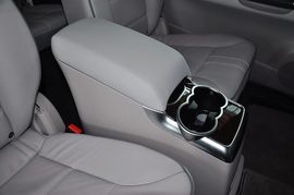 2011款奔驰R300L豪华型