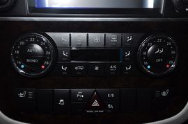 2011款奔驰R300L豪华型