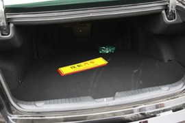 2012款起亚凯尊2.4L商务型实拍