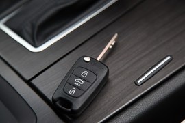 2012款起亚凯尊2.4L商务型实拍