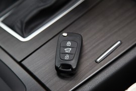 2012款起亚凯尊2.4L商务型实拍