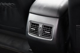 2012款起亚凯尊2.4L商务型实拍
