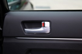 2012款起亚凯尊2.4L商务型实拍
