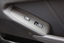 2012款起亚凯尊2.4L商务型实拍