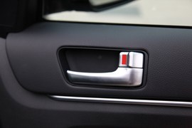 2012款起亚凯尊2.4L商务型实拍