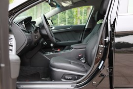 2012款起亚凯尊2.4L商务型实拍