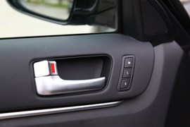 2012款起亚凯尊2.4L商务型实拍