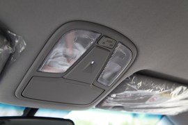 2012款起亚凯尊2.4L商务型实拍