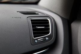 2012款起亚凯尊2.4L商务型实拍