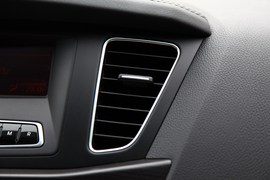 2012款起亚凯尊2.4L商务型实拍