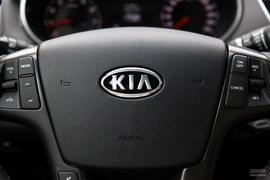 2012款起亚凯尊2.4L商务型实拍