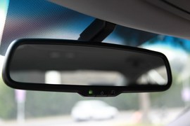 2012款起亚凯尊2.4L商务型实拍