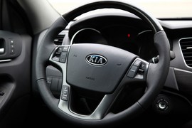 2012款起亚凯尊2.4L商务型实拍