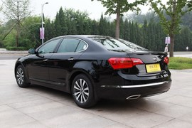 2012款起亚凯尊2.4L商务型实拍