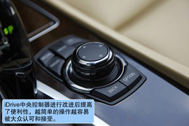 2013款宝马750Li俄罗斯试驾实拍