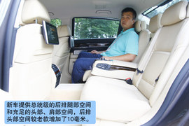 2013款宝马750Li俄罗斯试驾实拍