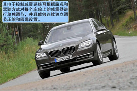 2013款宝马750Li俄罗斯试驾实拍