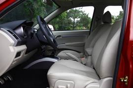 2012款陆风X8