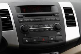 2012款陆风X8