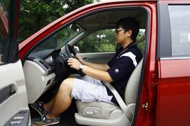 2012款陆风X8